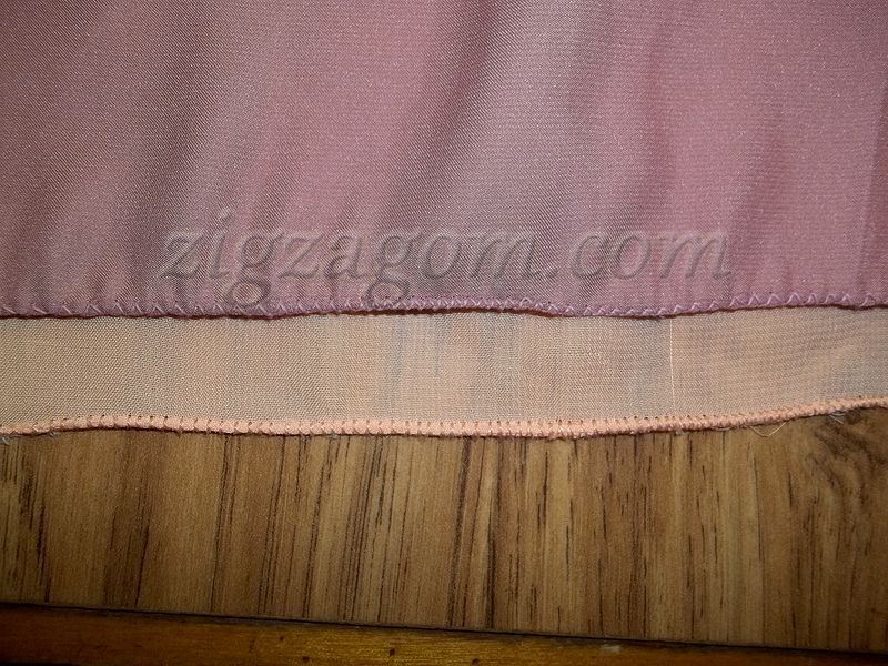 На подкладку берется ткань той же ширины, что и верхняя юбка, длина должна быть меньше на 2-5 см., чтобы при ходьбе подкладку не было видно