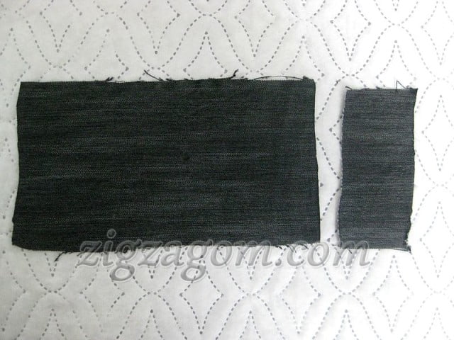 Для украшения спинки можно пришить бант из той же ткани. Для этого вырезать два прямоугольника: один больше для основы, и второй для средней части