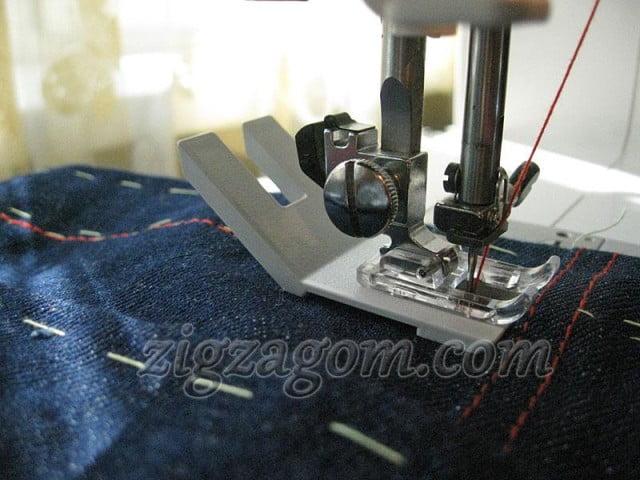 Специальная лапка для сглаживания переходов толщины ткани при шитье