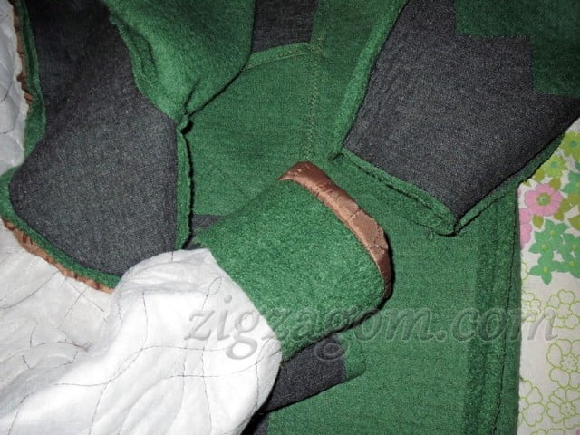 Подгибаем рукав подкладки, как показано на фото